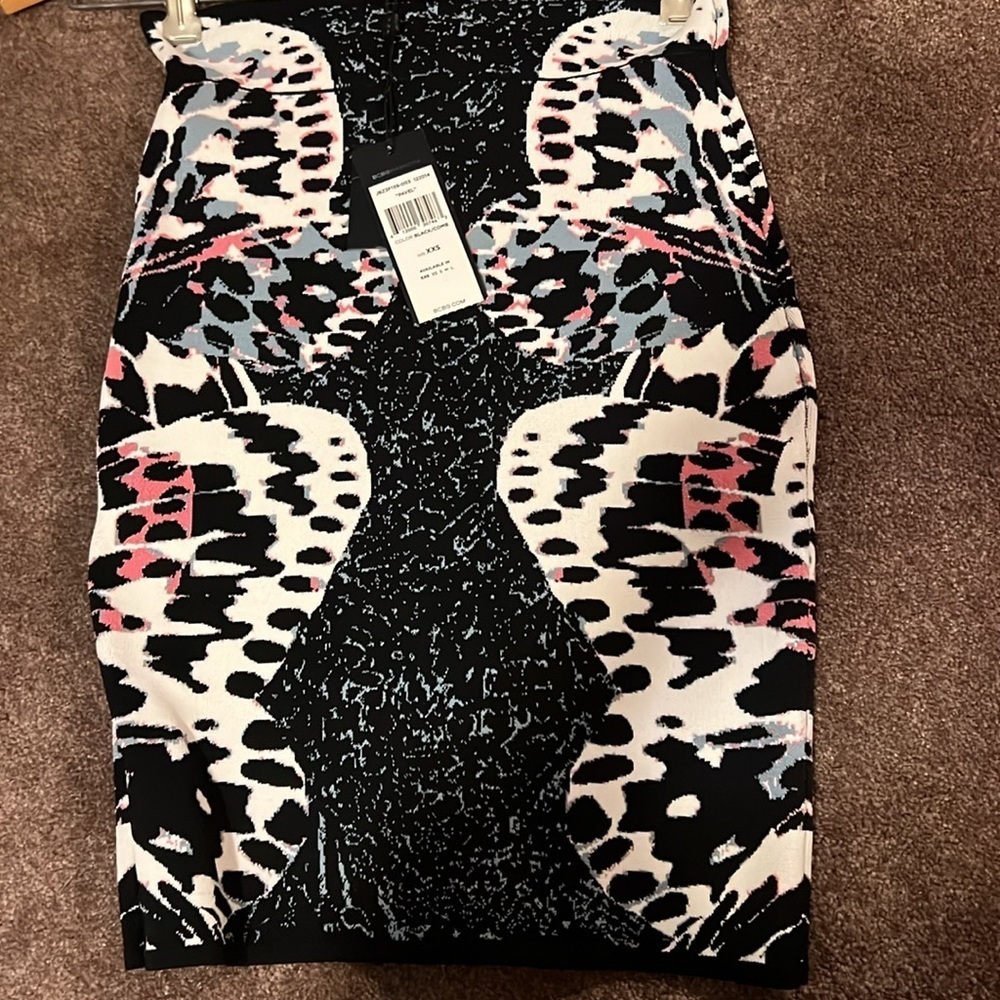 BCBG MAXAZRIA XXS Bodycon Stretchy “Pavel” BANDAGE SKIRT - Picture 3 of 5